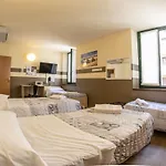 Bg *