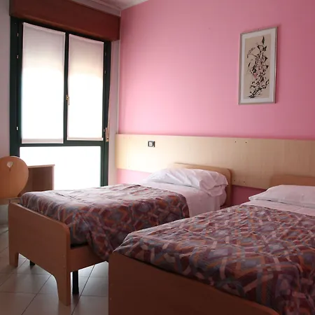 Bg *